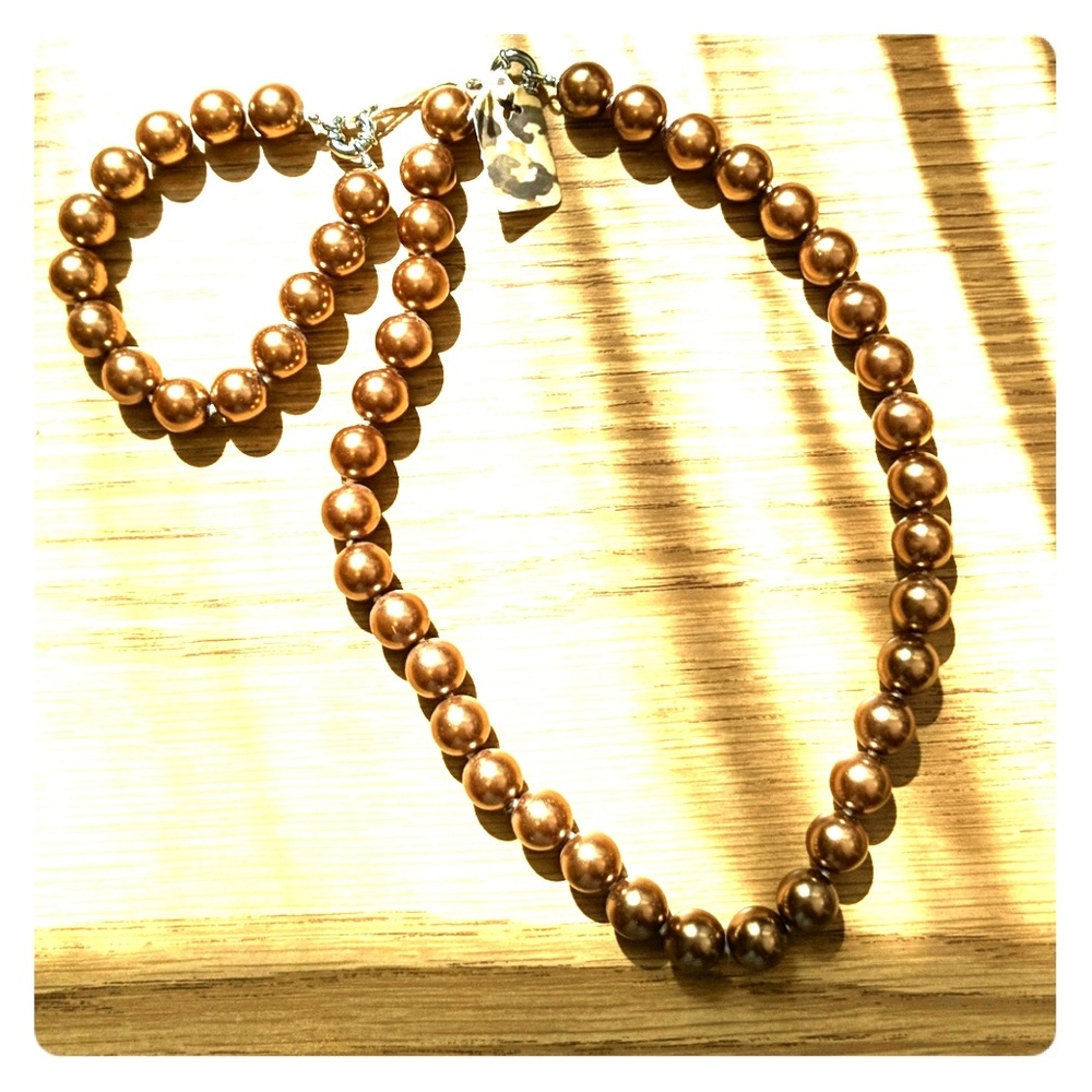 Bronze pearl necklace and bracelet